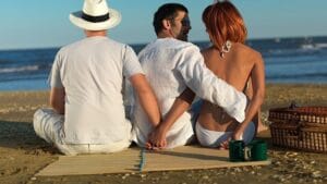 Cách nhận biết phụ nữ muốn ngoại tình